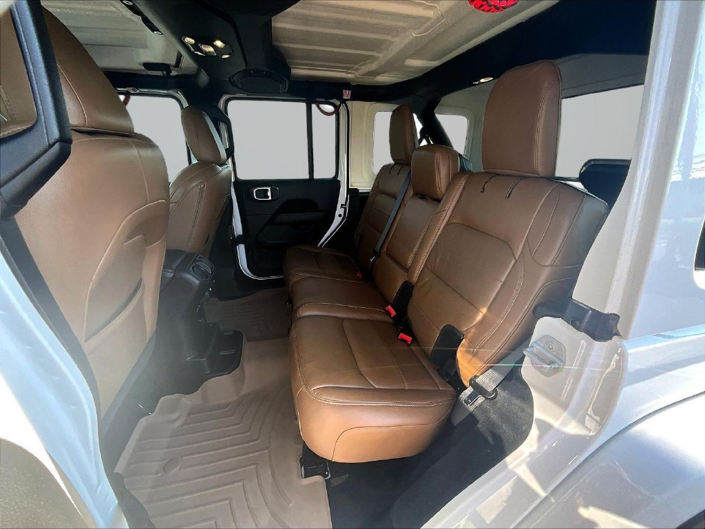 Used 2022 Jeep Wrangler Unlimited Sahara w/ Safety Group AWD/4WD image 25