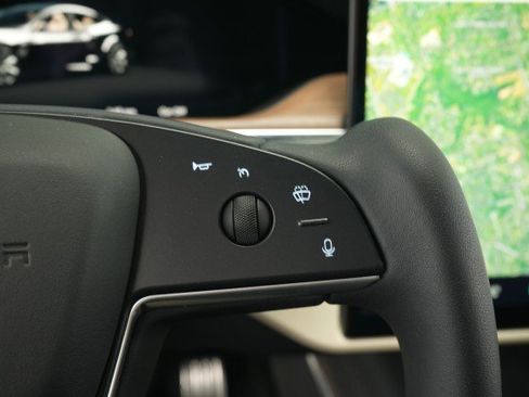 Used 2022 Tesla Model S image 30