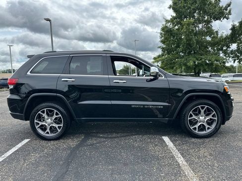Used 2020 Jeep Grand Cherokee Limited AWD/4WD image 16