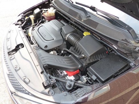 Used 2019 Chrysler Pacifica Touring-L FWD image 18
