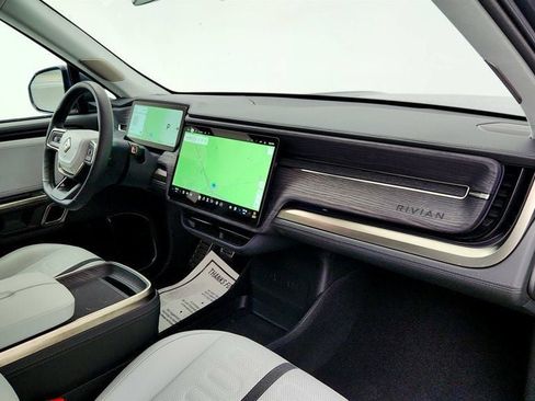 Used 2023 Rivian R1S Adventure image 28