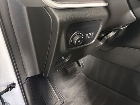 Certified 2023 Jeep Grand Cherokee Limited image 15