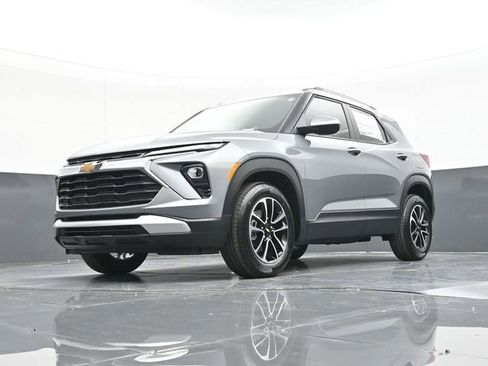 New 2026 Chevrolet TrailBlazer LT w/ Convenience Package FWD image 55