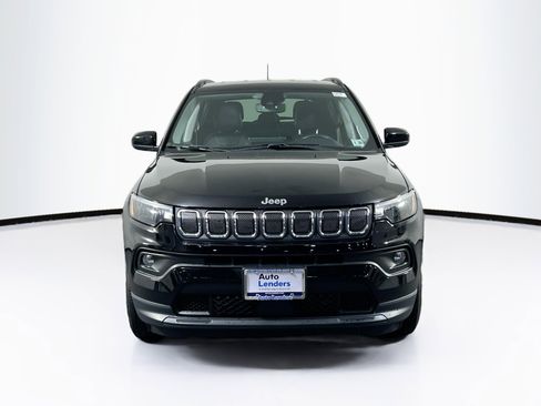 Used 2022 Jeep Compass Latitude image 2