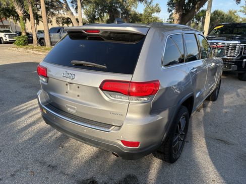 Used 2020 Jeep Grand Cherokee Limited w/ Luxury Group II RWD image 7