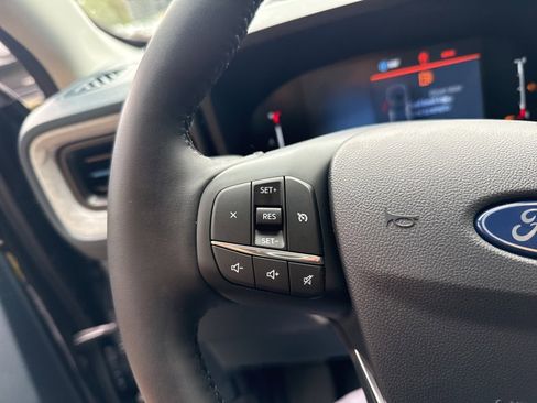 New 2025 Ford Maverick XLT w/ Equipment Group 301A image 19