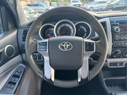 Used 2012 Toyota Tacoma 4x4 Double Cab w/ SR5 Pkg image 15