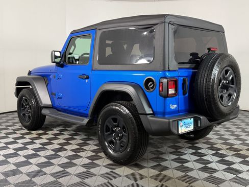 Used 2026 Jeep Wrangler Sport AWD/4WD image 2