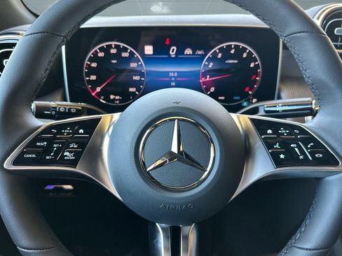 Used 2026 Mercedes-Benz GLC 300 4MATIC image 15