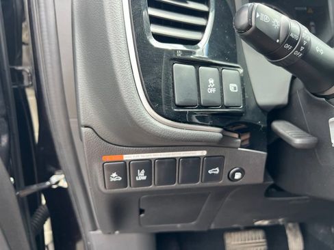 Used 2022 Mitsubishi Outlander GT AWD/4WD image 16