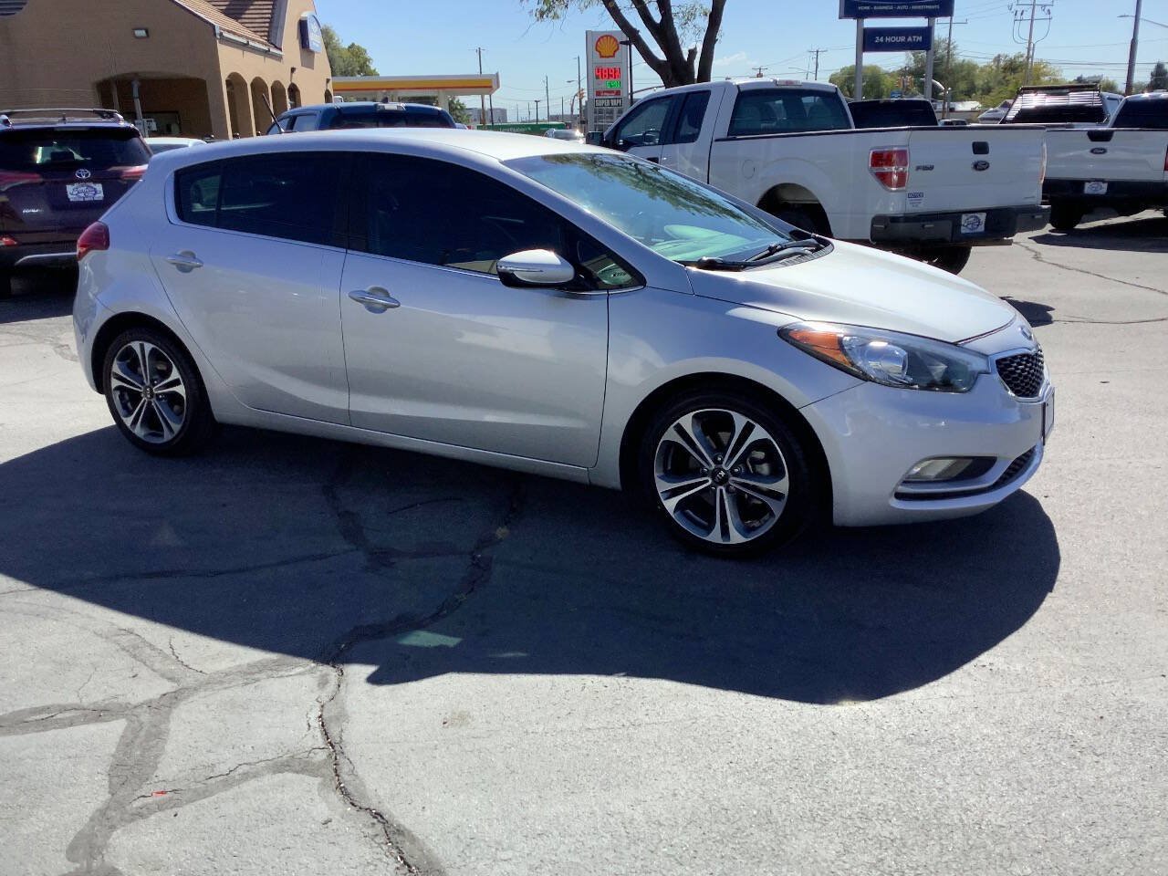 Used 2016 Kia Forte EX FWD image 7