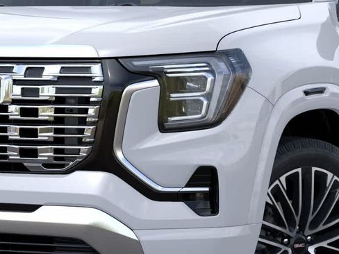 New 2027 GMC Terrain Denali w/ LPO, Black Badging Package AWD/4WD image 10