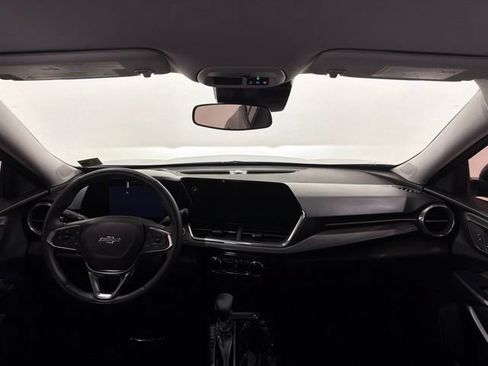 Used 2025 Chevrolet Trax ACTIV w/ Driver Confidence Package FWD image 28