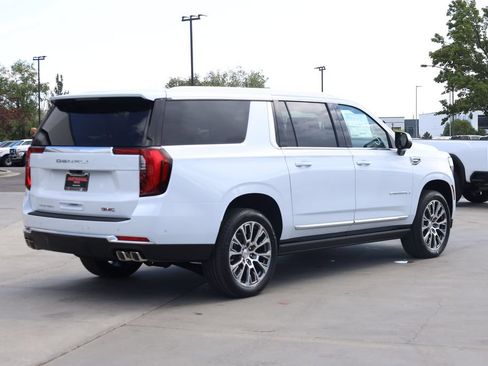 New 2026 GMC Yukon XL Denali w/ Denali Reserve Package AWD/4WD image 6