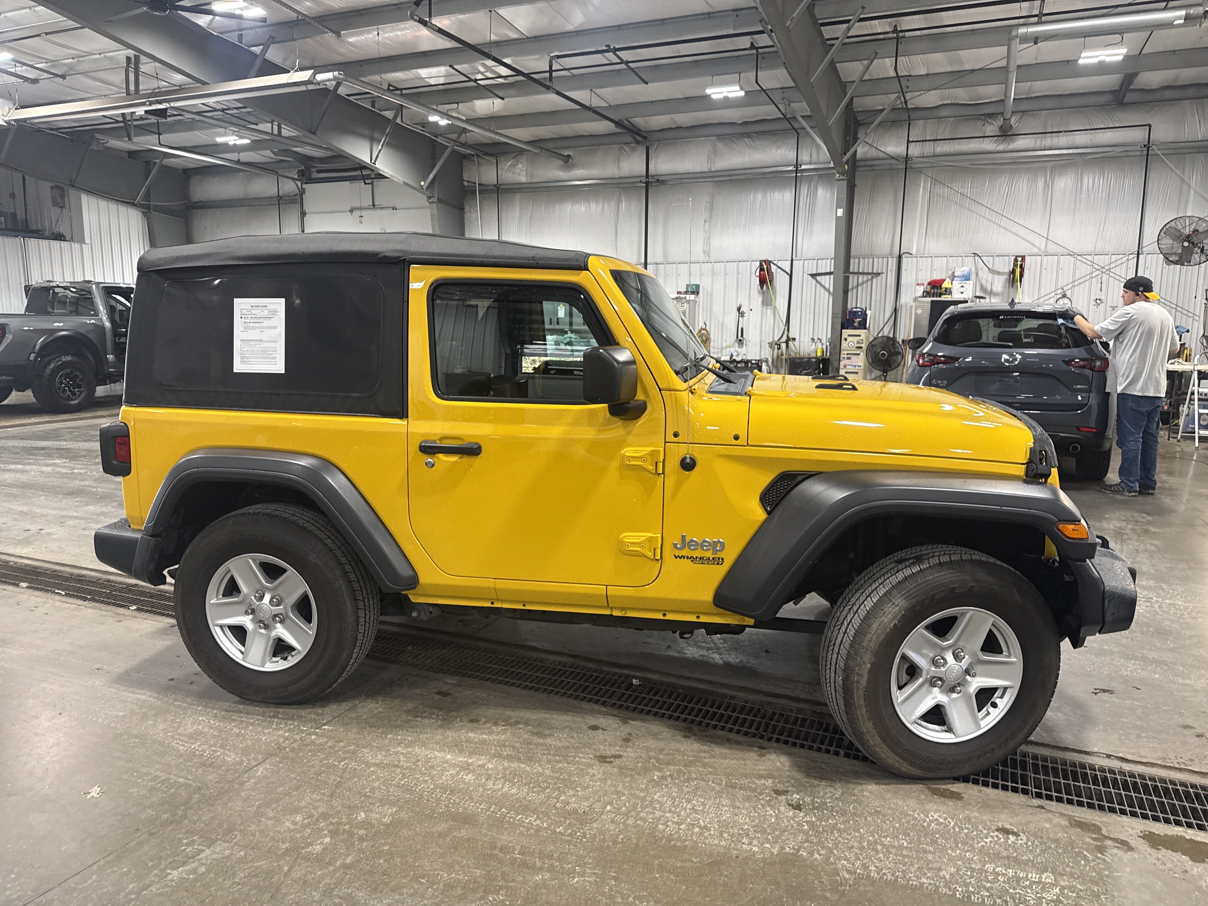 Used 2019 Jeep Wrangler Sport AWD/4WD image 2