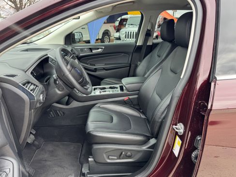 Certified 2022 Ford Edge Titanium w/ Equipment Group 301A image 17