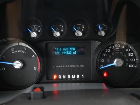 Used 2011 Ford F250 XLT w/ Chrome Pkg RWD image 14