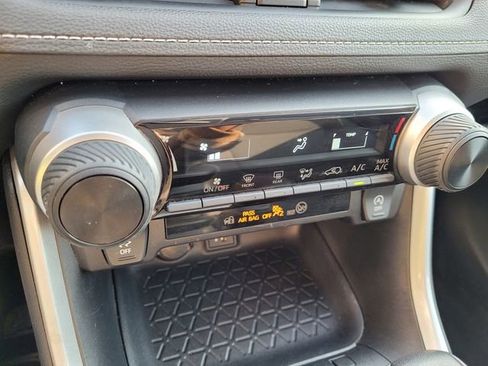 Used 2024 Toyota RAV4 LE image 18