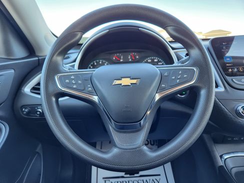 Used 2023 Chevrolet Malibu LT image 21