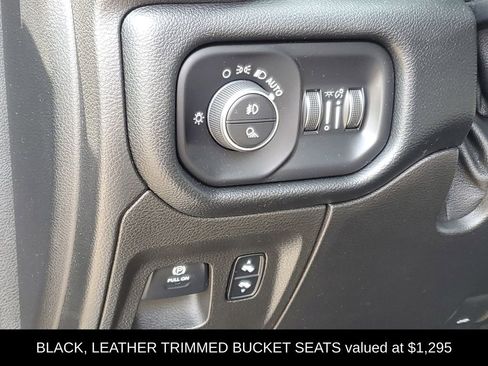 Used 2019 RAM 1500 Laramie w/ Sport Appearance Package AWD/4WD image 11