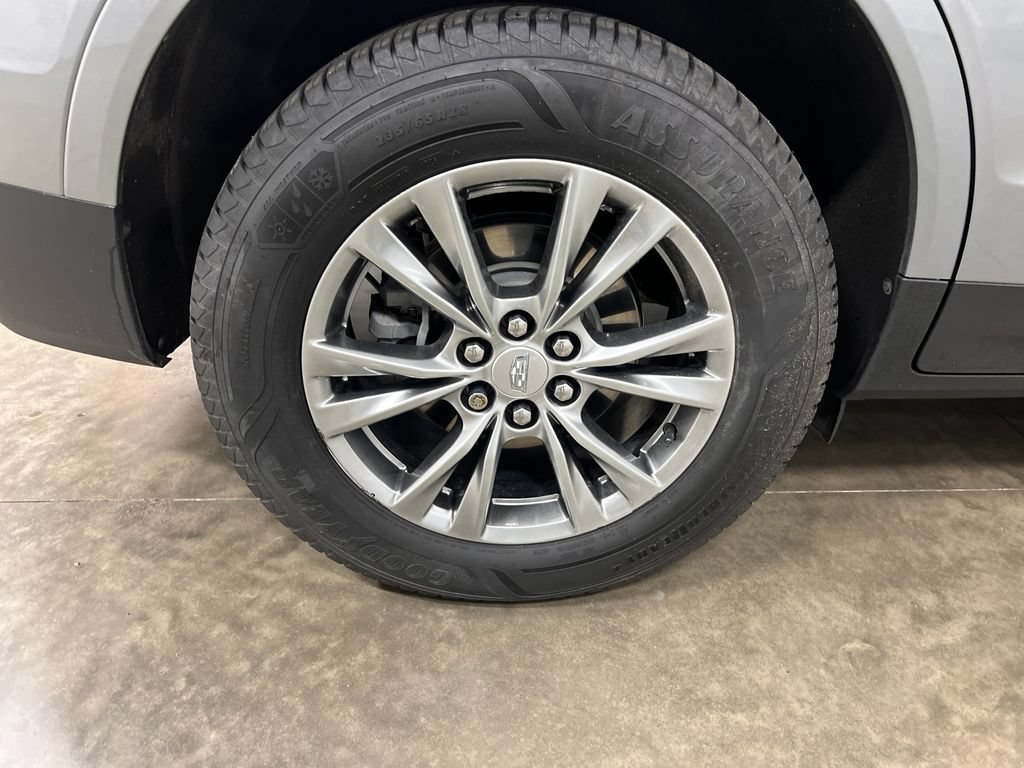 Certified 2023 Cadillac XT5 Premium Luxury w/ LPO, Floor Liner Package AWD/4WD image 9