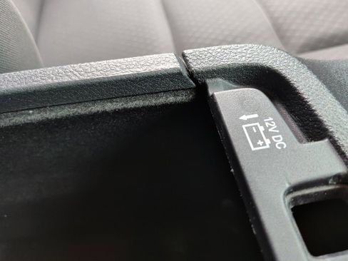 Used 2019 Jeep Grand Cherokee Laredo image 23