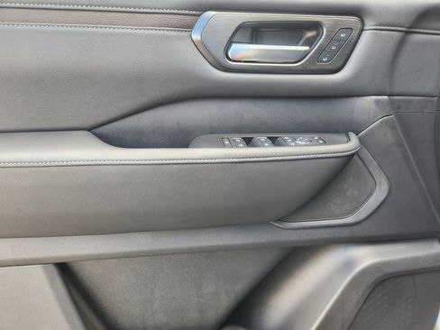 New 2026 Nissan Armada SL w/ Captain's Chari Seat Package image 16