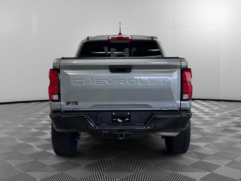 Used 2025 Chevrolet Colorado ZR2 w/ Technology Package AWD/4WD image 7