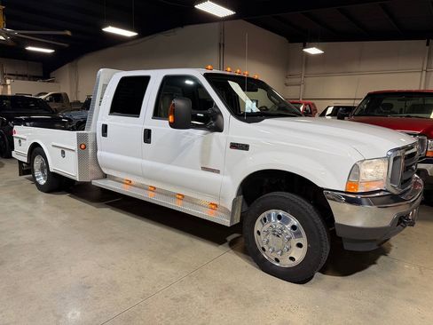 Used 2004 Ford F450 2WD Crew Cab Super Duty image 1