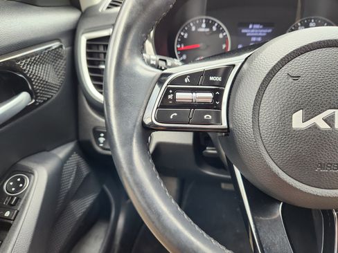 Used 2022 Kia Seltos S image 17