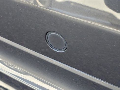 Certified 2025 Volvo XC60 B5 Plus image 9