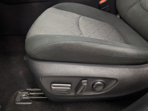 Used 2021 Toyota RAV4 XLE image 11