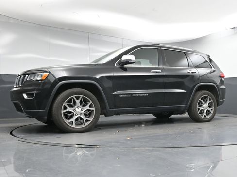 Used 2020 Jeep Grand Cherokee Limited w/ Luxury Group II image 22