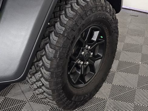 Used 2025 Jeep Wrangler Sport AWD/4WD image 7