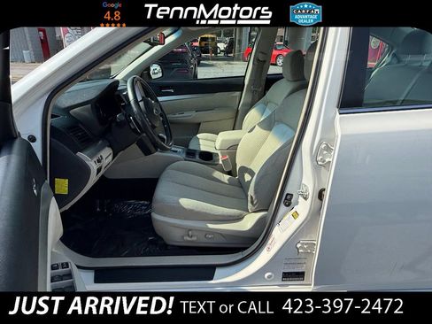 Used 2010 Subaru Legacy 2.5i Premium AWD/4WD image 10