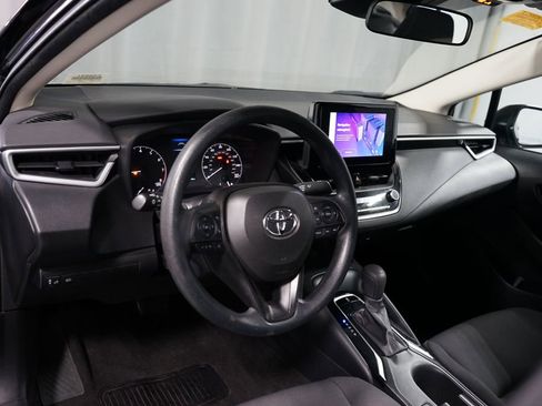 Used 2023 Toyota Corolla LE image 7
