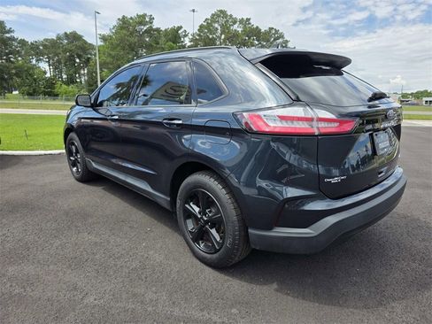 Used 2024 Ford Edge SE image 4