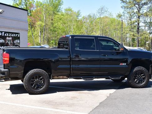 Used 2016 Chevrolet Silverado 2500 LT w/ Midnight Edition image 4