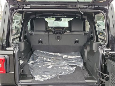 New 2026 Jeep Wrangler Unlimited Rubicon image 19