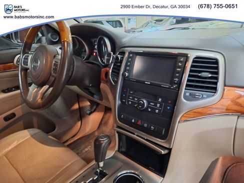 Used 2013 Jeep Grand Cherokee Overland w/ Advance Technology Group image 16