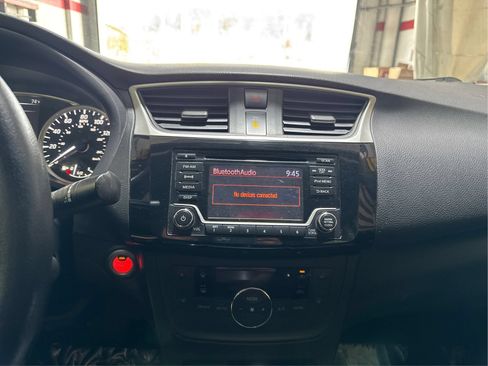 Used 2018 Nissan Sentra SV FWD image 15