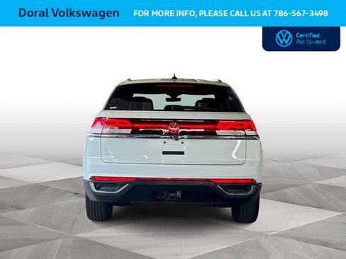 Used 2025 Volkswagen Atlas Cross Sport SE FWD image 7