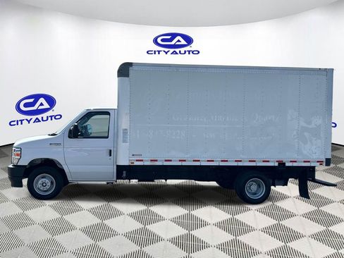 Used 2021 Ford E-450 and Econoline 450 Super Duty w/ Power Windows & Locks Group RWD image 7