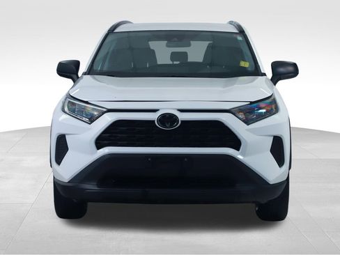 Used 2020 Toyota RAV4 LE w/ Carpet Mat Package AWD/4WD image 6