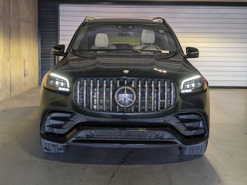 Used 2024 Mercedes-Benz GLS 63 AMG 4MATIC image 12