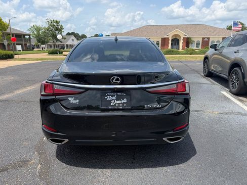 Used 2019 Lexus ES 350 w/ Premium Package FWD image 6