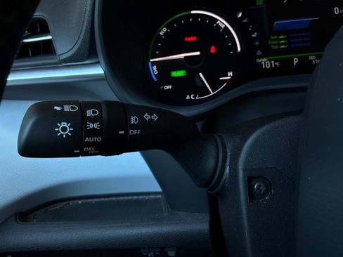 Used 2026 Toyota Sienna XLE FWD image 43