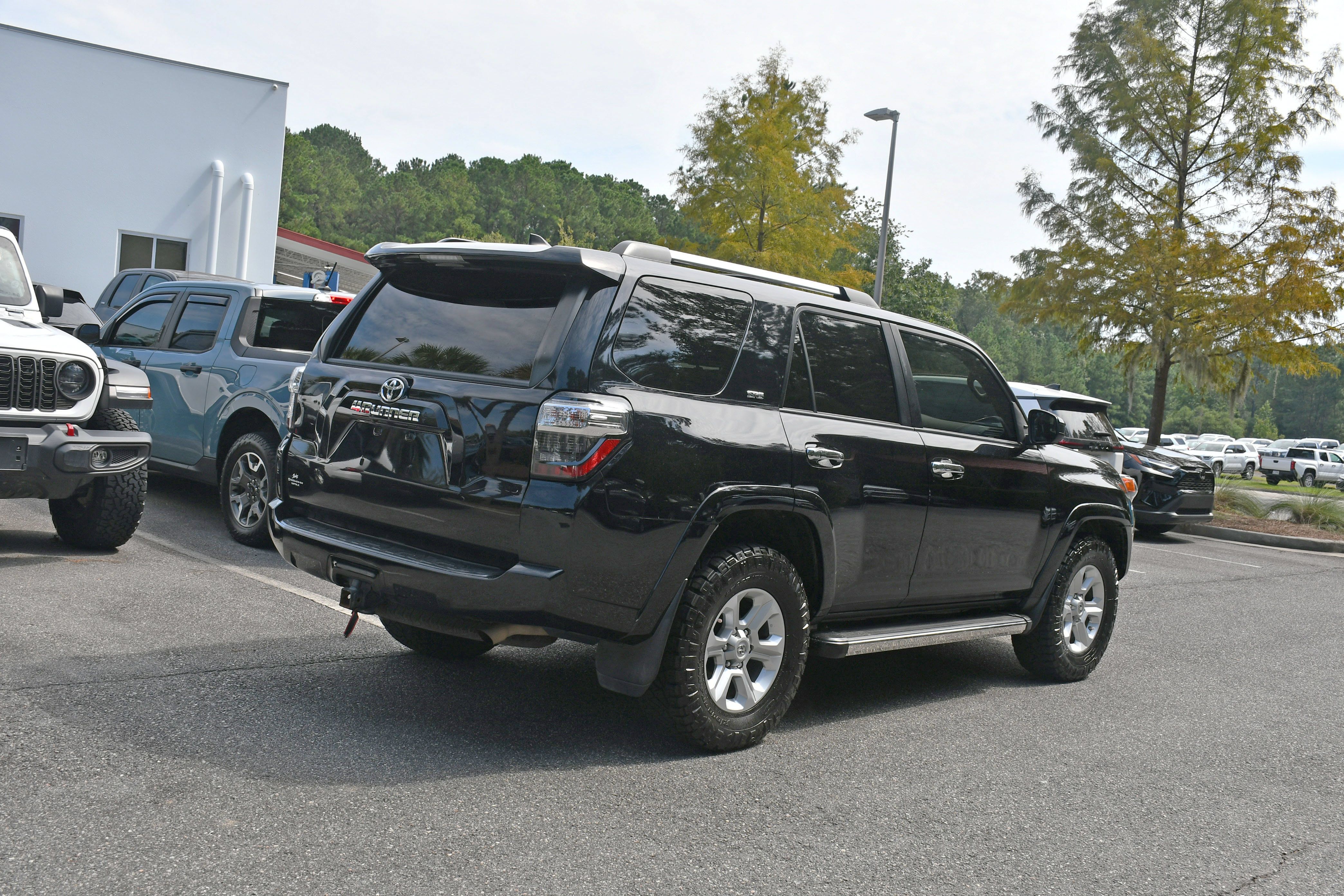 Used 2021 Toyota 4Runner SR5 RWD image 4