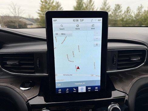 Used 2022 Ford Explorer Platinum w/ Equipment Group 601A image 22