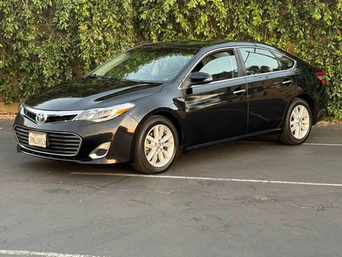 Used 2015 Toyota Avalon XLE FWD image 4